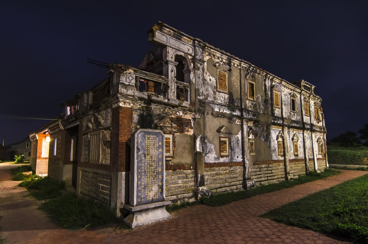 Beishan Old Western Style Hostel Jinning Екстер'єр фото
