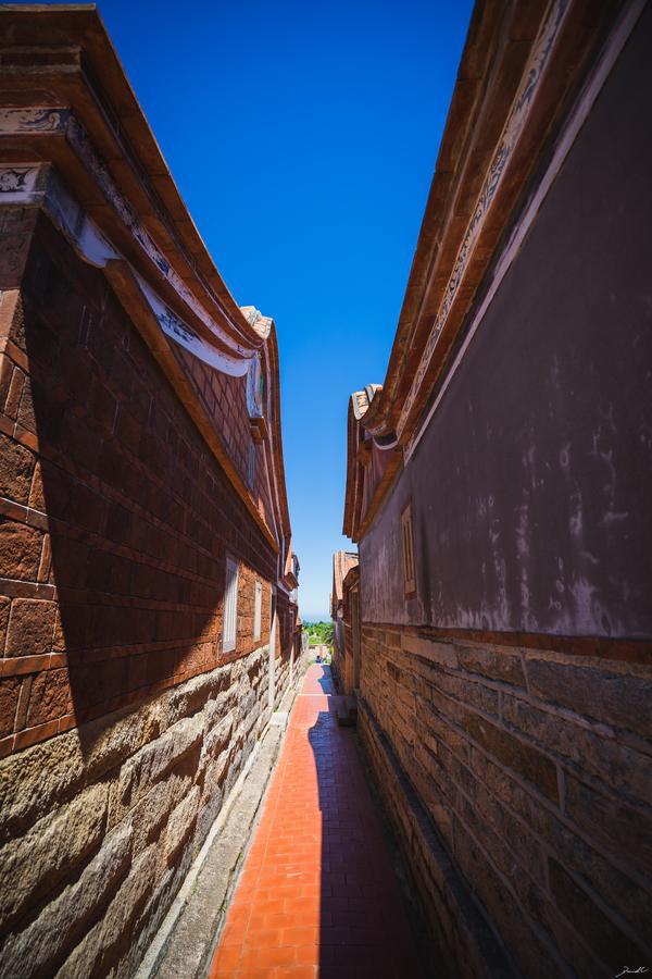 Beishan Old Western Style Hostel Jinning Екстер'єр фото