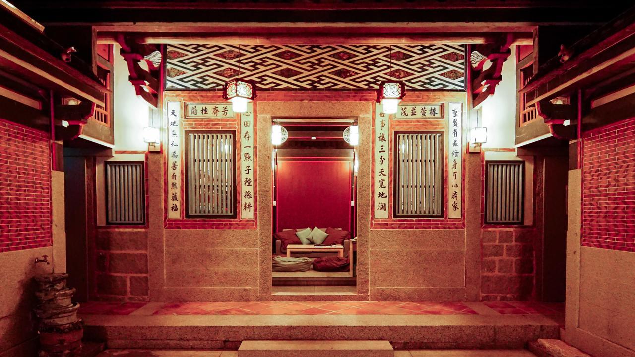 Beishan Old Western Style Hostel Jinning Екстер'єр фото